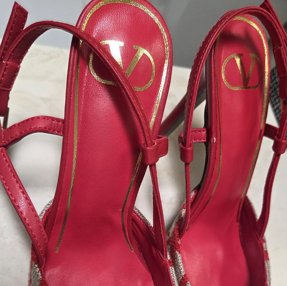 New Valentino Garavani Red and Cream Slingback Heels - Copy